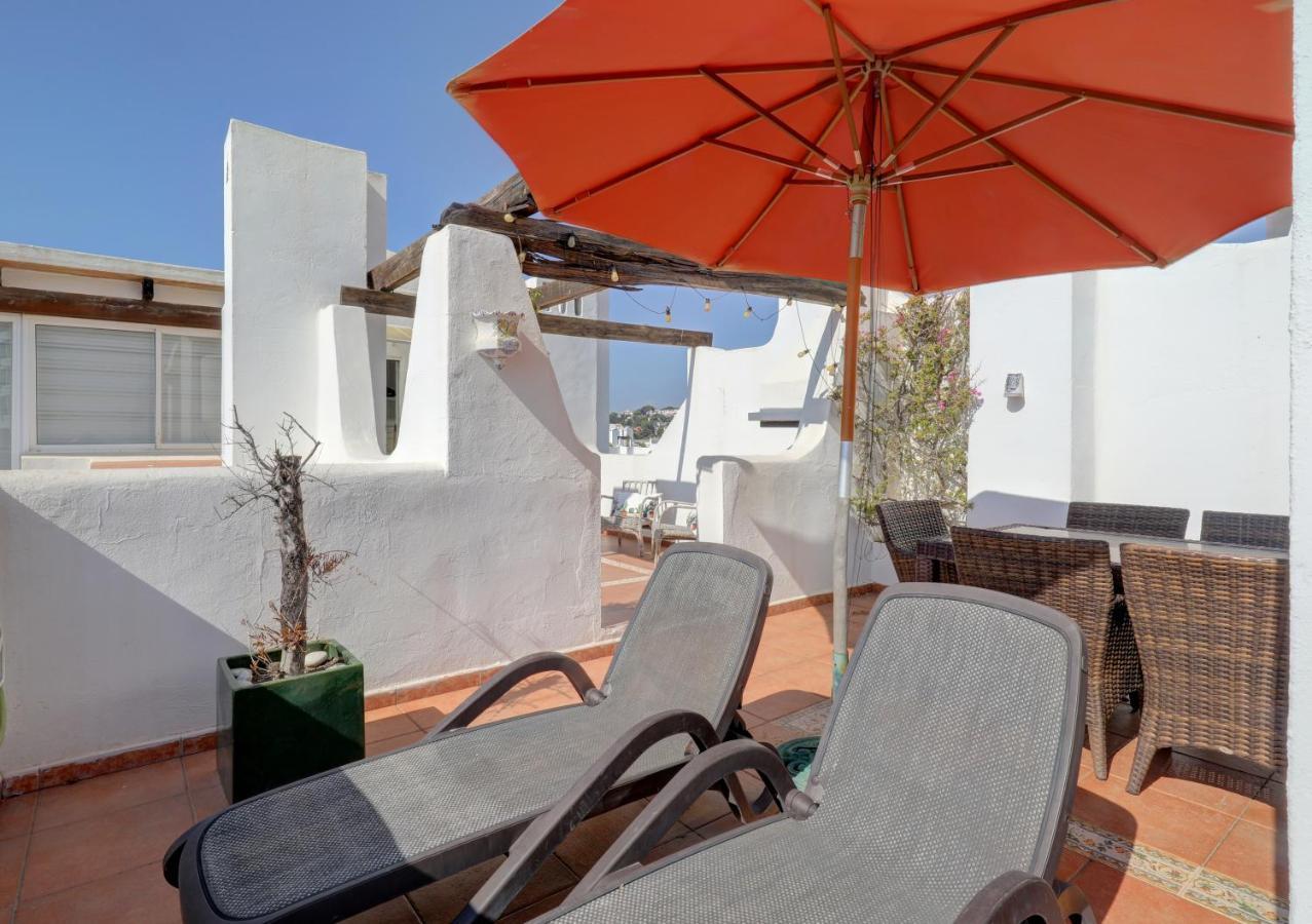 082 - Stunning Sea Views Beachfront Apartment ベナルマデナ エクステリア 写真