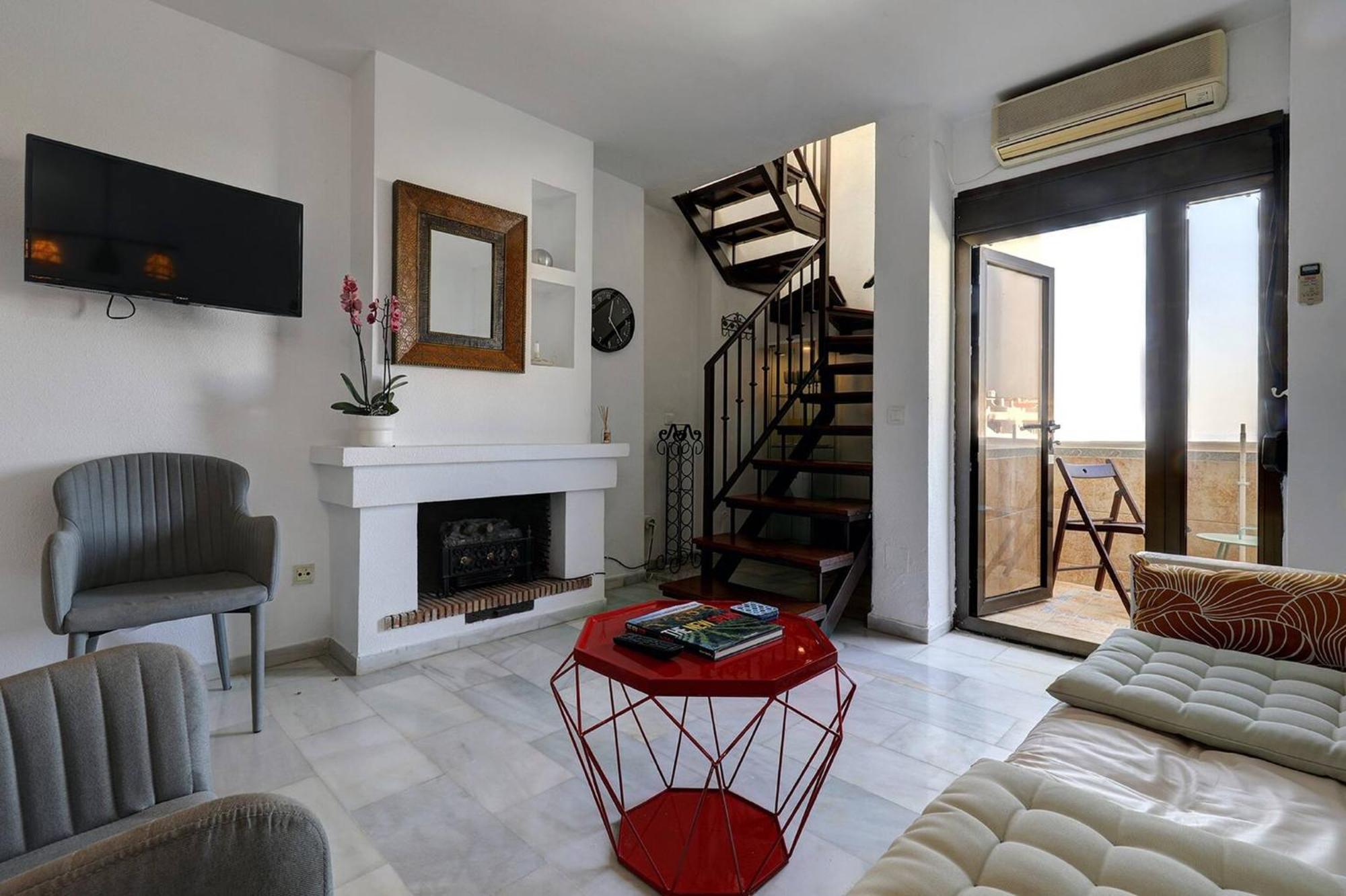 082 - Stunning Sea Views Beachfront Apartment ベナルマデナ エクステリア 写真