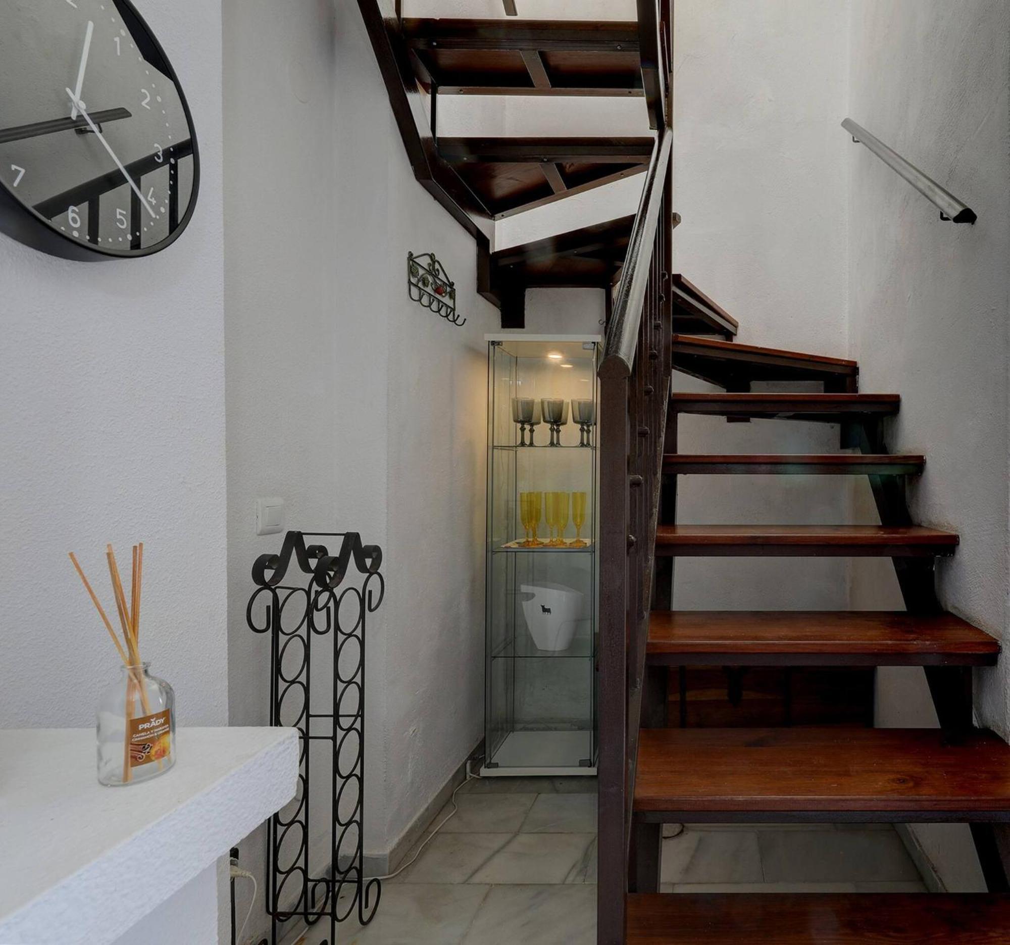 082 - Stunning Sea Views Beachfront Apartment ベナルマデナ エクステリア 写真