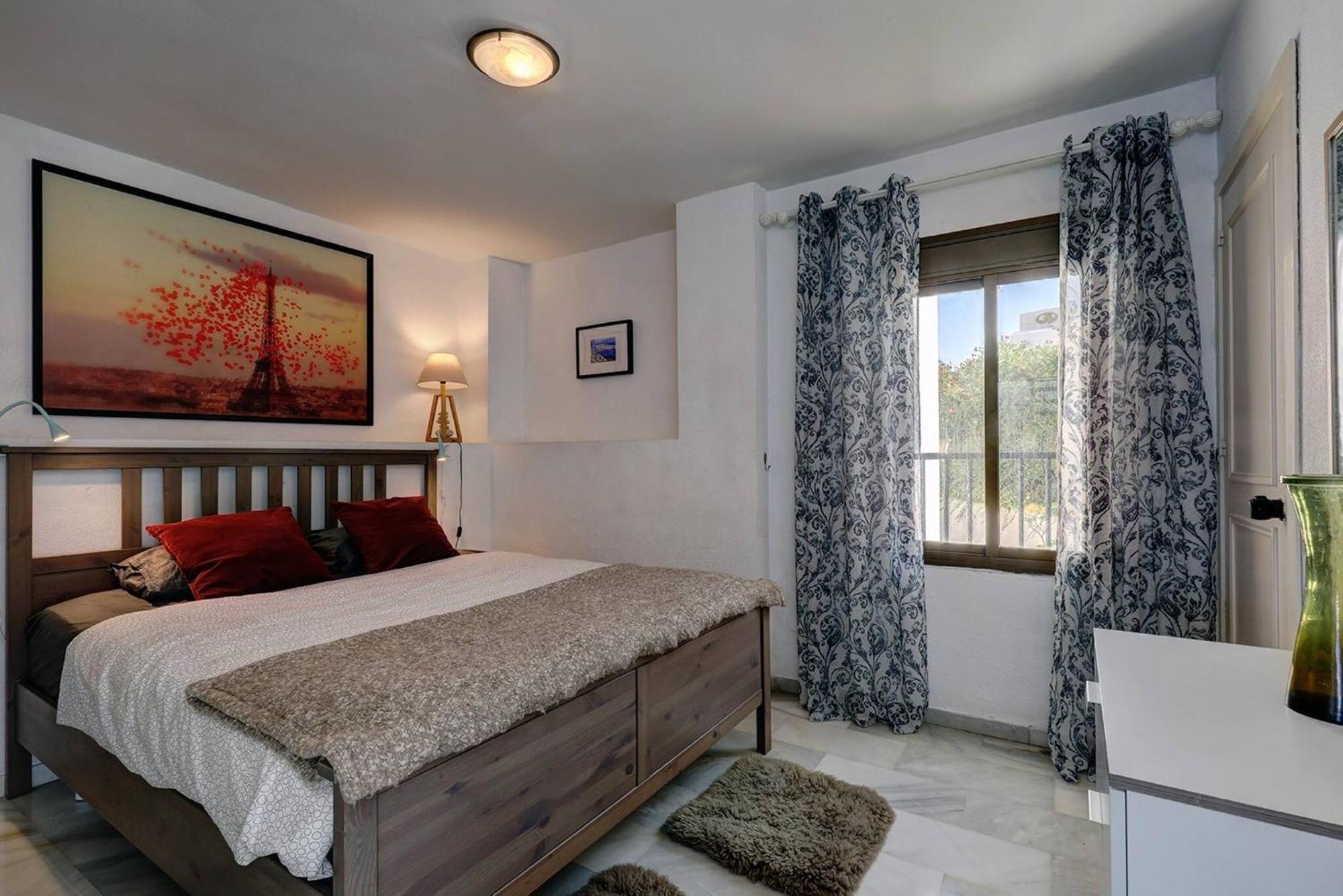 082 - Stunning Sea Views Beachfront Apartment ベナルマデナ エクステリア 写真